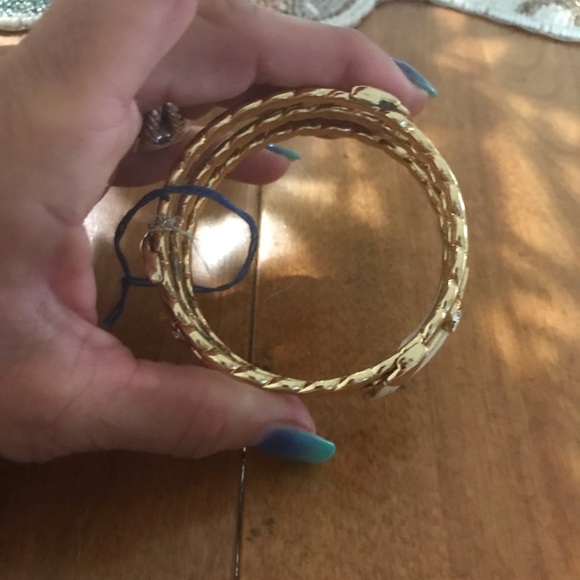 Gold enamel bangle anchor bracelet from Lilly Pulitzer 5.5” NEW - Picture 3 of 4